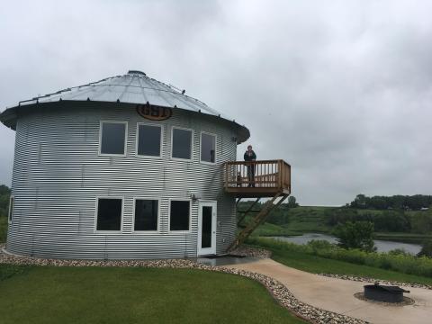 This Grain Bin Cabin In Iowa Is The Ultimate Countryside Getaway
