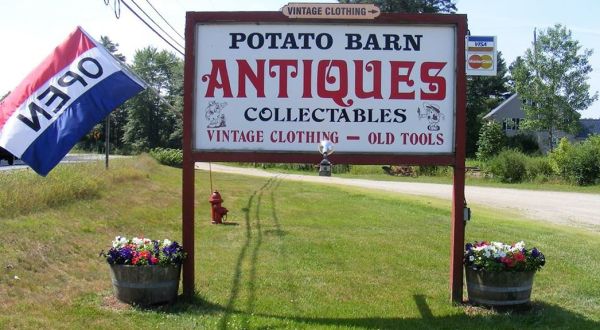 Follow This Route To The 8 Best Vintage Stores In New Hampshire For An Incredible Outing