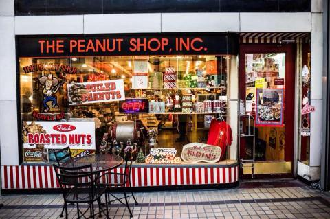 There's A Peanut-Themed Shop In Tennessee And You'd Be Nuts Not To Visit