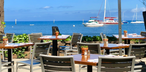 The Casual Hawaii Restaurant That Serves Up Mouthwatering Food With A Million Dollar View
