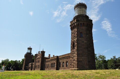 Take This Mini Road Trip To Climb Two Of New Jersey's Most Beautiful Lighthouses