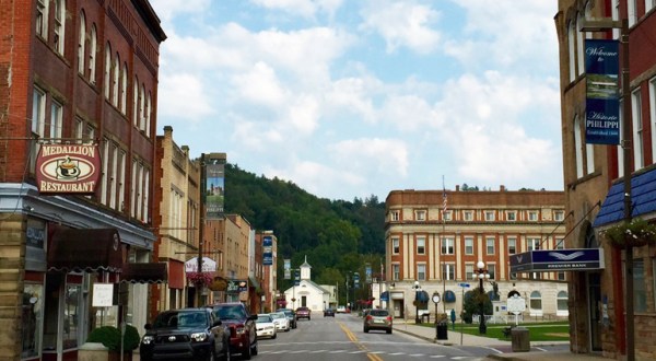 The Charming West Virginia Town With A Main Street Diner You Can’t Pass Up