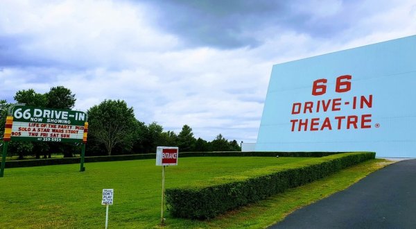 Here Are The 5 Best Drive-In Theaters In America