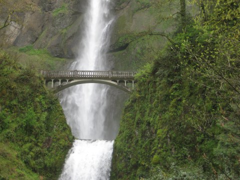 The Legend Surrounding This Famous Oregon Waterfall Is Truly Heartbreaking