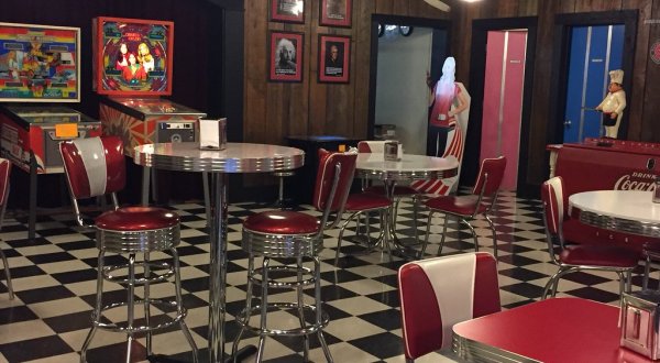 This Old-Fashioned Soda Fountain In Mississippi Will Transport You Back In Time