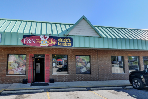 The Best Chicken Fingers In Cincinnati Are Found At This Unsuspecting Family-Owned Restaurant