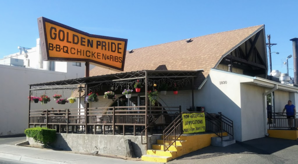 This Classic Spot In New Mexico Serves Up The Best Fried Chicken In The Southwest