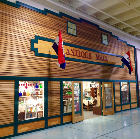 You Could Easily Spend All Weekend At This Enormous North Dakota Antique Mall