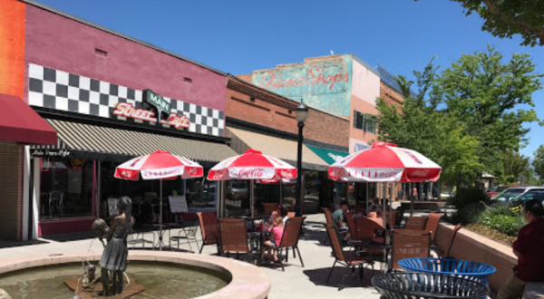 You’ll Absolutely Love This 50s-Themed Diner In Colorado