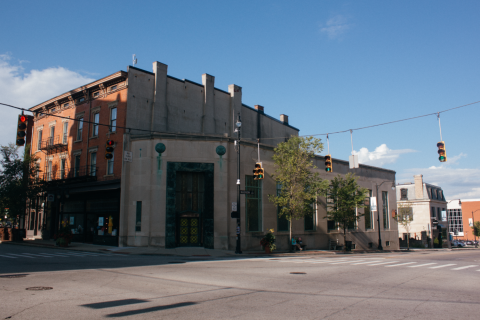 This Historic Bank In Cincinnati Just Opened As A New Restaurant And You'll Want To Try It