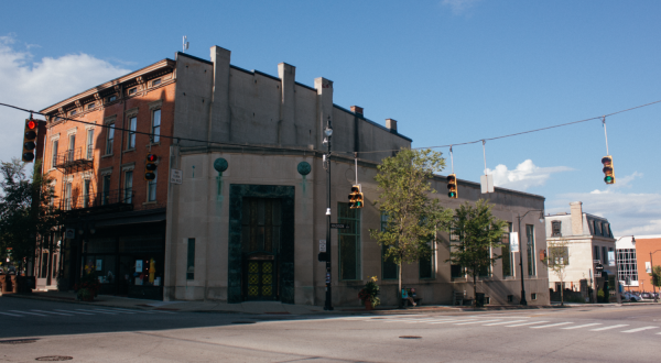 This Historic Bank In Cincinnati Just Opened As A New Restaurant And You’ll Want To Try It
