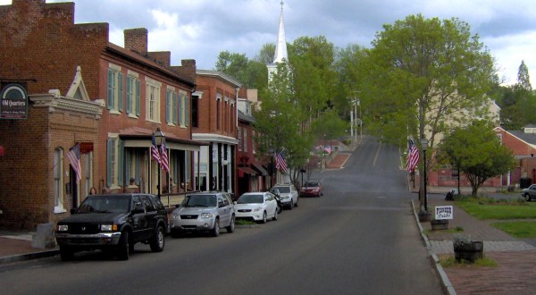 The Tennessee Town That Was Founded Before The Civil War And Is Packed Full Of History
