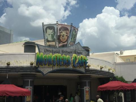 You'll Have Nightmares For Days After Visiting This Horror-Themed Restaurant In Florida