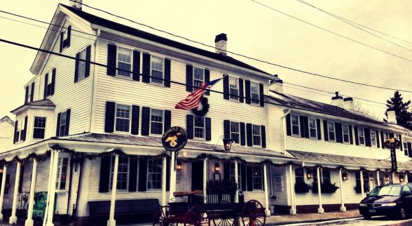 The Oldest Bar In Connecticut Has A Fascinating History