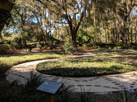 This Magical Hike Through The Woods In Florida Will Lead You To Your Very Own Labyrinth