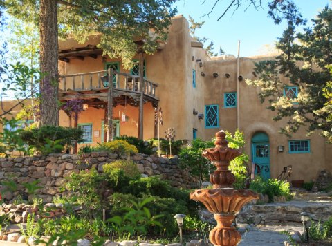 This Dreamy Turquoise Inn In New Mexico Is The Perfect Escape From Reality