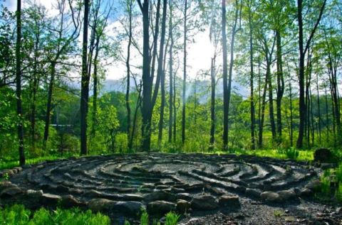 This Magical Hike Through The Woods In Connecticut Will Lead You To Your Very Own Labyrinth