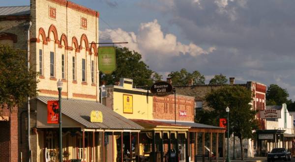 Take This Antique Shop And Restaurant Trail Through One Of Texas’ Most Charming Small Towns
