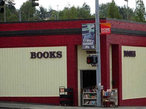 The Largest Independent Used Bookstore In Washington Has More Than 500,000 Books