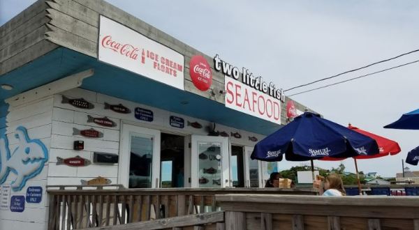 This Ramshackle Fish Shack Hiding In Rhode Island Serves The Best Seafood Around