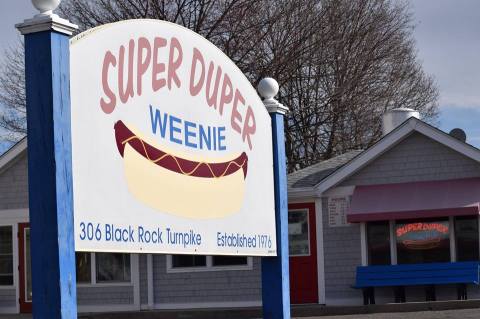 This Connecticut Restaurant Claims To Have The World's Best Hot Dogs And Who Are We To Argue