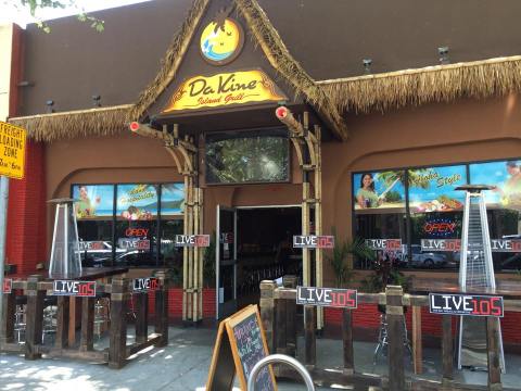 This Hawaiian-Themed Restaurant In Northern California Will Transport You Straight To The Islands