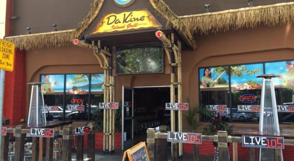 This Hawaiian-Themed Restaurant In Northern California Will Transport You Straight To The Islands