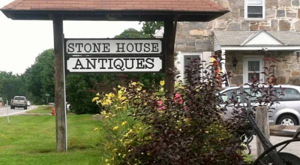 You Can Find Amazing Antiques At These 8 Places In Vermont