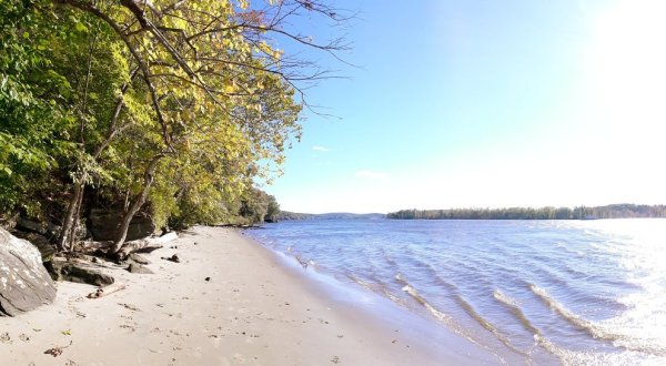 These Riverside Campgrounds In Connecticut Are Only Accessible By Boat But They’re Worth The Journey