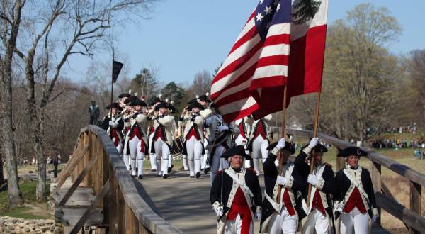 The Revolutionary War Comes To Life At This Huge Battle Reenactment In Massachusetts