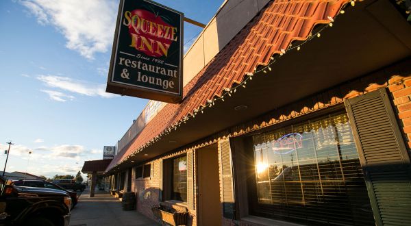 This Old School Eatery In Washington Will Serve You The Best Prime Rib Of Your Life