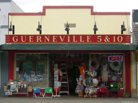The Five And Dime Store In Northern California That’s A Lovely Trip Back In Time