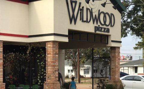 The Wood-Fired Pizzas At This Heavenly Louisiana Restaurant Are Almost Too Good To Be True