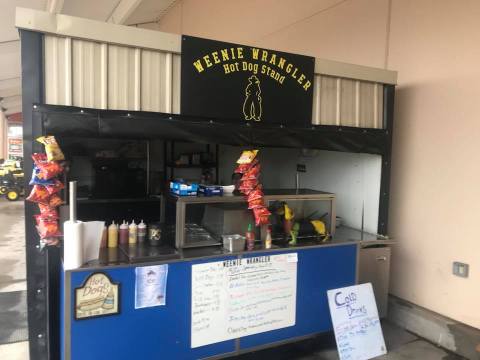 The Hot Dogs At This Wyoming Eatery Are Absolutely Overloaded With Tasty Toppings