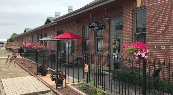This Minnesota Restaurant Is In An Old Train Station And It’s Nothing Short Of Delightful