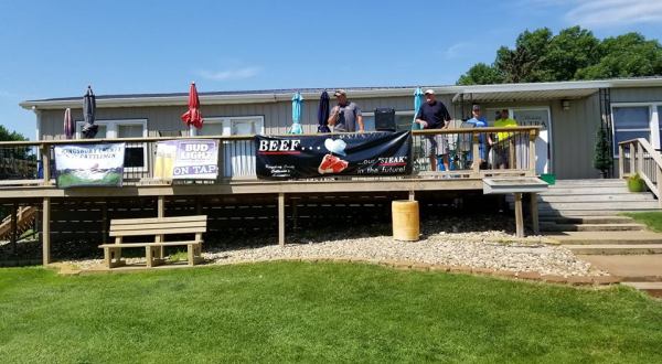 This South Dakota Restaurant Way Out In The Boonies Is A Deliciously Fun Place To Have A Meal