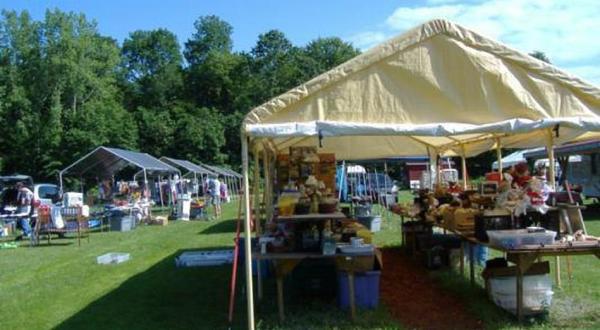 The Charming Out Of The Way Flea Market In New Hampshire You Won’t Soon Forget