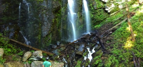 You May Feel Like You're In Hawaii Viewing This Lush, Green Waterfall In South Carolina