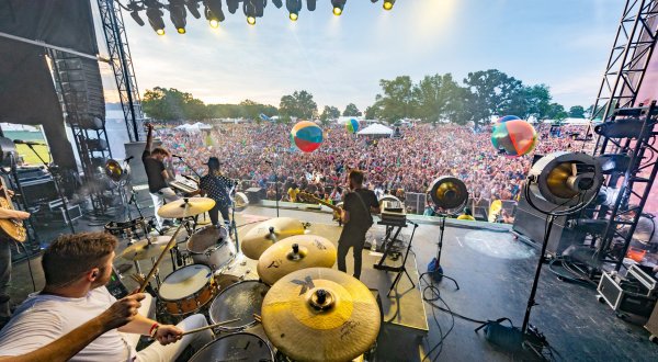 One Of The Largest Music Festivals In The U.S. Takes Place Each Year In This Tiny Town In Tennessee