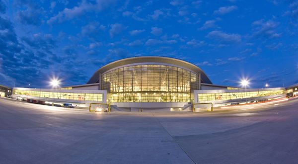 Why This Small Indiana Airport Has Ranked As The Best In North America For 7 Years