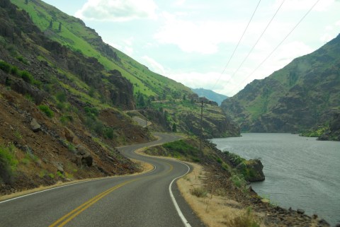 This Highway That Winds Through An Idaho Canyon Is The Most Dramatic Road You'll Ever Drive