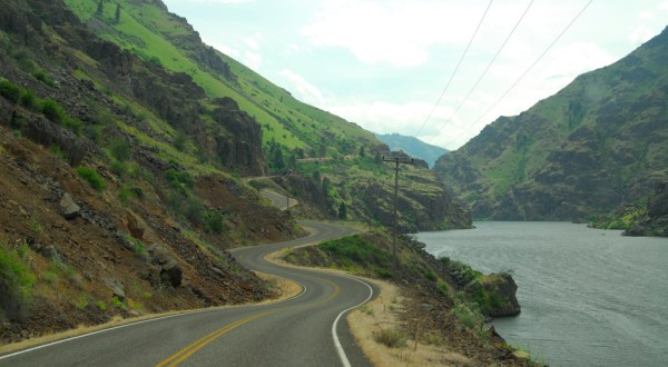 This Highway That Winds Through An Idaho Canyon Is The Most Dramatic Road You’ll Ever Drive