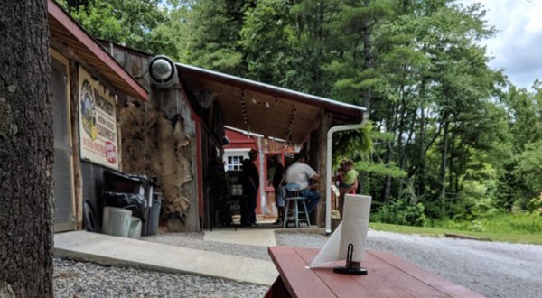 You Won’t Leave Hungry From This Remote Walk-Up BBQ Shanty In North Carolina