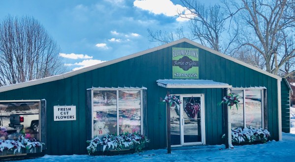 People Drive For Miles To Visit This Charming Floral & Gift Shop In Small-Town Arkansas