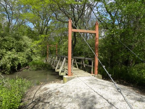 The Beautiful Bridge Hike In Illinois That Will Completely Mesmerize You