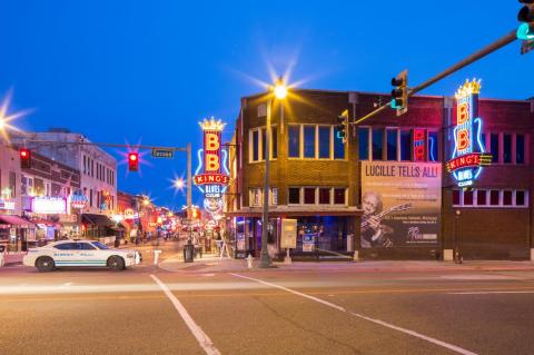 Here Are The 8 Most Iconic Bars In All Of Tennessee