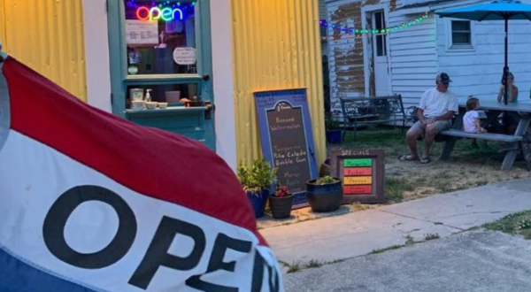 This Teeny Tiny Shaved Ice Shack In Virginia Is Tailor-Made For Your Next Outing