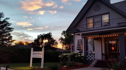 The Kansas Bed & Breakfast Where Your Overnight Stay Is A Dream Come True