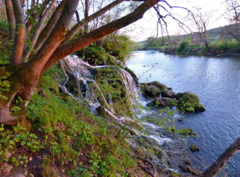 This Iowa Waterfall Is The Coolest Thing You'll Ever See For Free
