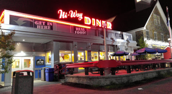 You’ll Get Nostalgic At This 50s Diner Hiding In A New Hampshire Rest Stop